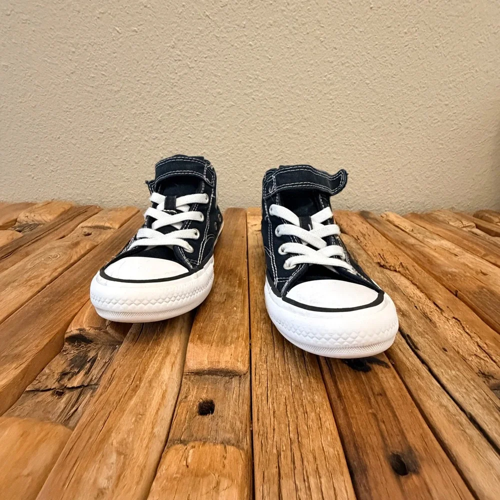 Converse Chuck Taylor All Star Size 1 Black High Top Sneakers A04823F